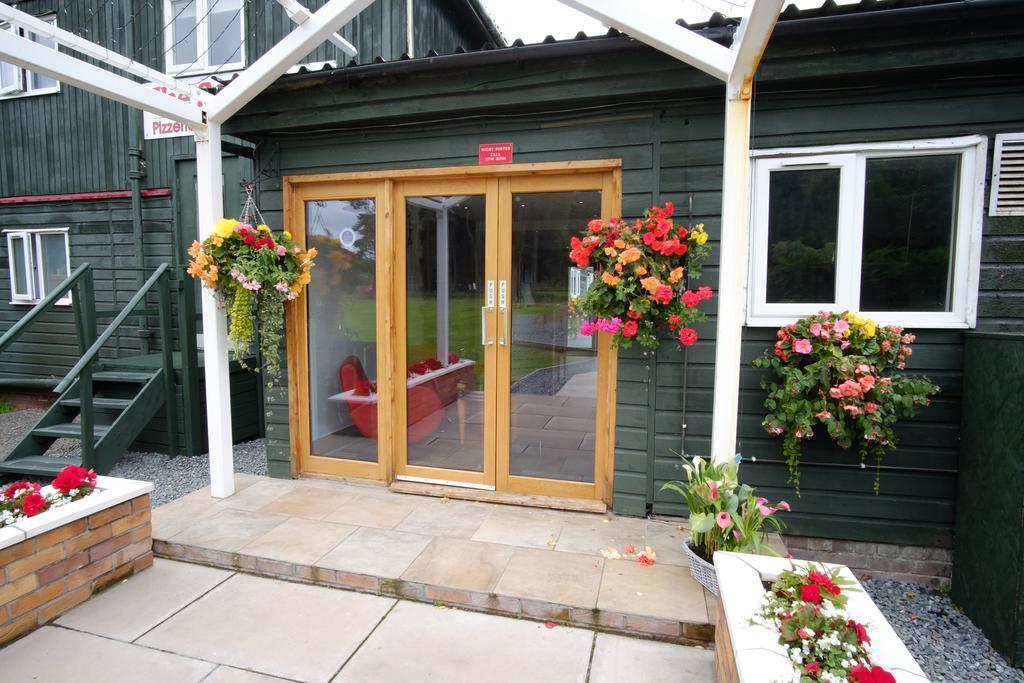 Scottish Equi B&B Ланарк Экстерьер фото