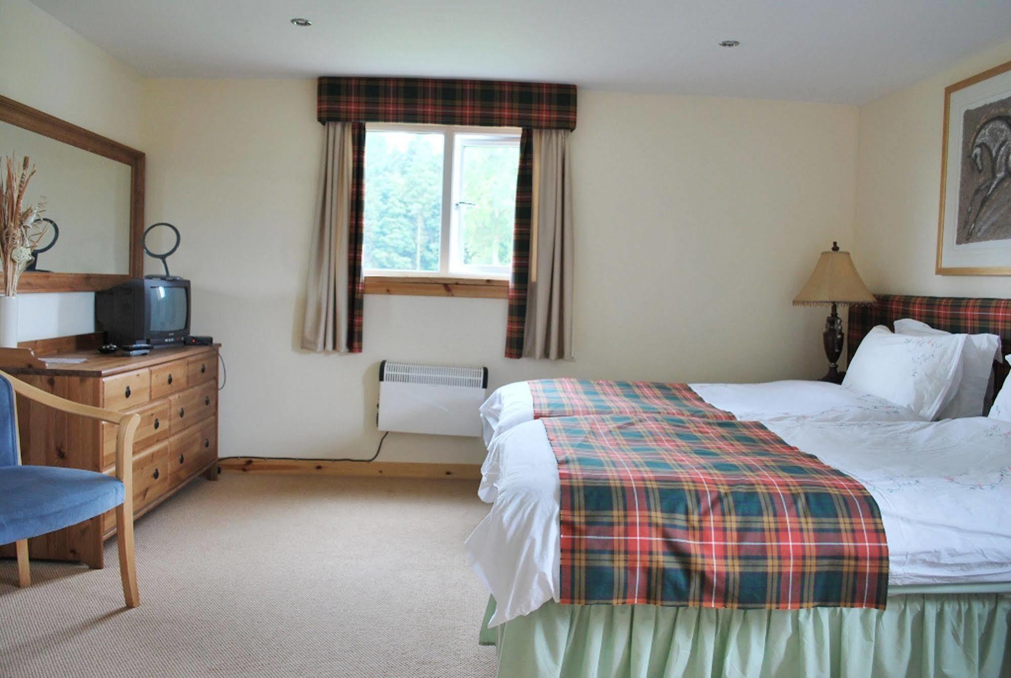 Scottish Equi B&B Ланарк Экстерьер фото